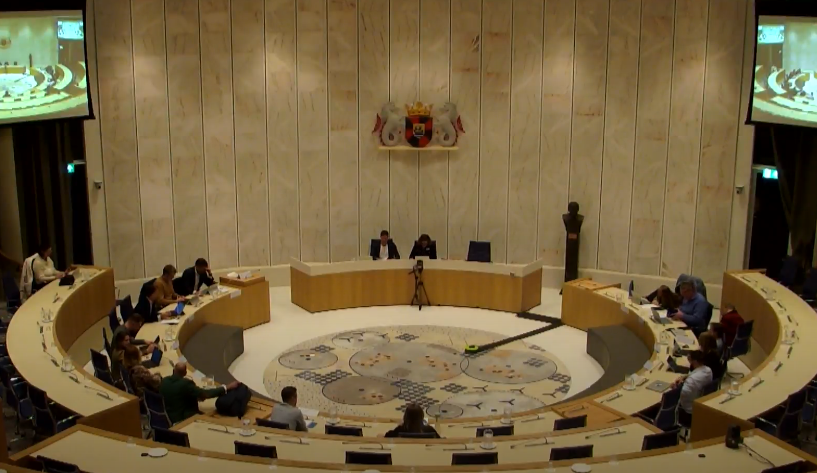 zaal raad van gemeente Almere